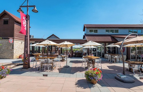 North Park City Condo | Ski-In/Ski-Out, ADA, Pool + Hot Tub, Dog Friendly, Walk to Trails, Café + Golf