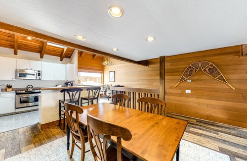 Sun Valley Condo | Ski-in/ski-out alpine condo with prime location, shared pool, hot tub, & tennis