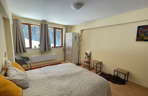 Pamporovo Apartment | Ski in/Ski Out apartment in Pamporovo, Bulgaria, sleeps 6