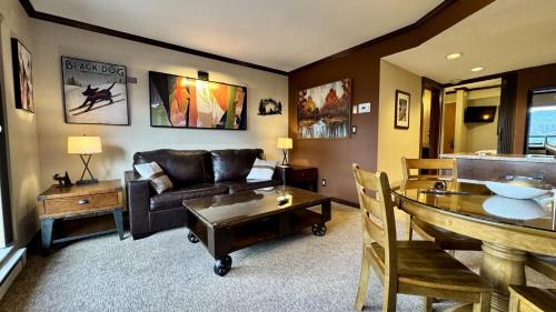 Peak 9 Apartment | Ski-In Ski-Out Beaver Run Retreat condo