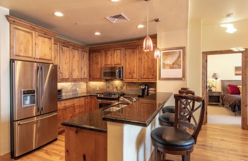 Avon Condo | Ski-in/Ski-out Beaver Creek: Hot Tub, Heated Pool, Ski Locker & OnDemand Shuttle
