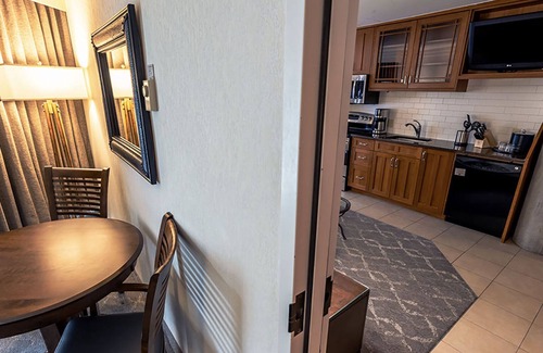Salt Lake Mountain Resorts Resort | 🎿 Ski-In/Ski-Out Bliss at Cliff Lodge: Where Adventure Meets Luxury! 2-Bedroom