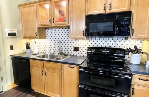 Boyne Falls Condo | Ski In & Ski Out - Boyneland Lift