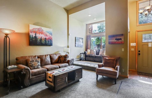 Peak 9 House | Ski in Ski Out Cedars Chalet 2BR and Close to Everything