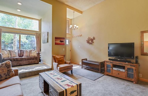 Peak 9 House | Ski in Ski Out Cedars Chalet 2BR and Close to Everything