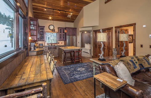 Big Horn House | Ski-in/Ski-out condo just steps to the Bear Back Poma Lift | Big Horn Ski-in/Ski-out