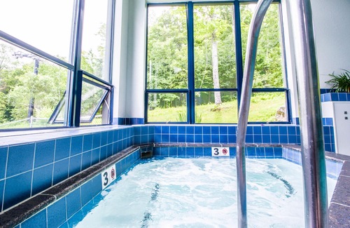 Central Vermont- Killington Condo | Ski-In/ski-out condo with mountain view, pools, hot tub & gym