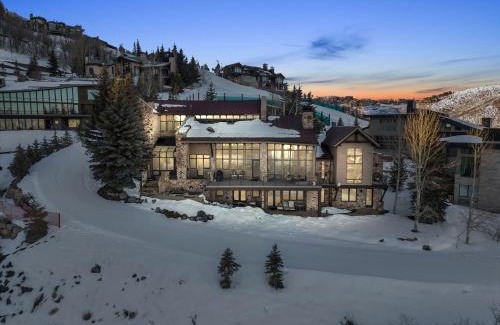 Deer Valley Ski Chalet | Ski in Ski Out Deer Valley with 9 Bedrooms and Hot Tub