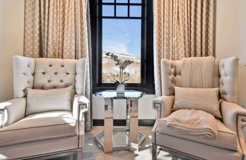 Empire Pass Cottage | Ski-in Ski-out Deer Valley Hot Tub, Fire Pit, Views Silver Sun by Avantstay
