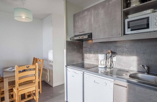Flaine Apartment | Ski-in/ski-out & foot of the slopes, fitness, swimming pool, sauna, balcony, tv, ski locker, 32-35m²