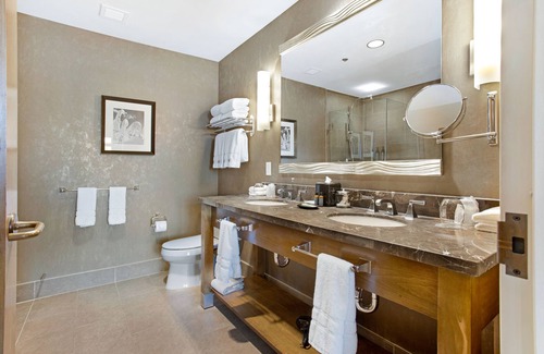 Avon Apartment | Ski in ski out from this Riverfront Resort in Avon. Spa, Health Club, Ski Valet.