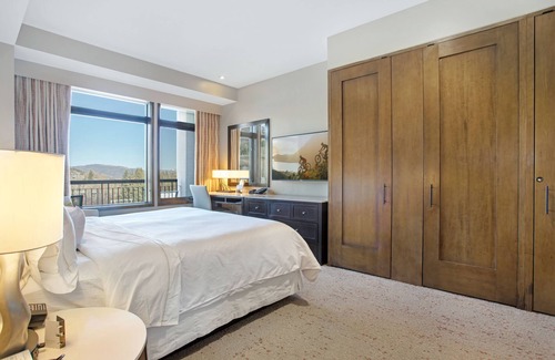 Avon Apartment | Ski in ski out from this Riverfront Resort in Avon. Spa, Health Club, Ski Valet.