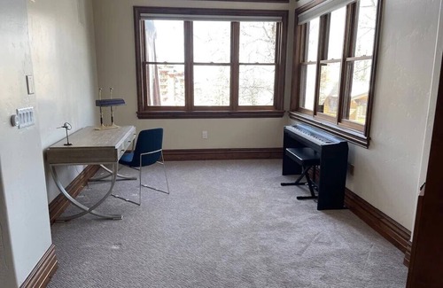 The Timbers House | Ski In/Ski Out, Game Room, Theater Room, Private Hot Tub, Historic Main Street!