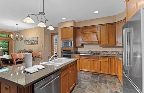 River Run Condo | Ski-In/Ski-Out Gem in River Run Village With Pool & Hot Tub!
