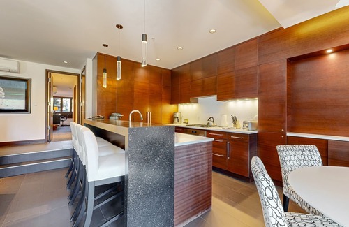 Vail Condo | Ski-in/ski-out home w/fireplace, high-speed WiFi & shared hot tub/pool/laundry