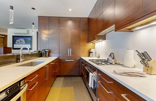 Vail Condo | Ski-in/ski-out home w/fireplace, high-speed WiFi & shared hot tub/pool/laundry