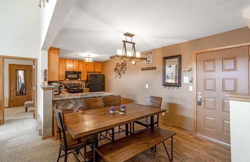 Mountain House Condo | Ski-in/ski-out home with pool, hot tub, sauna, washer/dryer, & private balcony