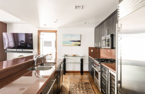 North Park City Condo | Ski-In/Ski-Out in Park City Mtn. Village - Hot Tub