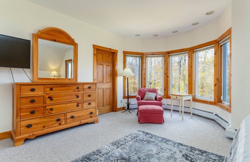 North Troy House | Ski In Ski Out in style on Village Chair