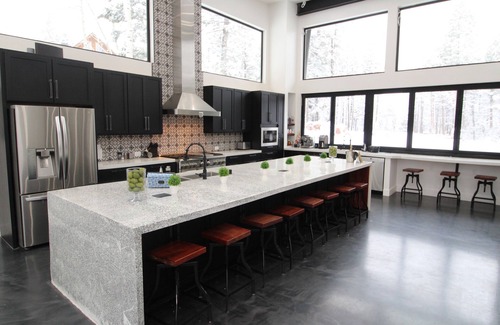 Angel Fire House | Ski in/ski out, King Beds, Theater Room, Hot Tub