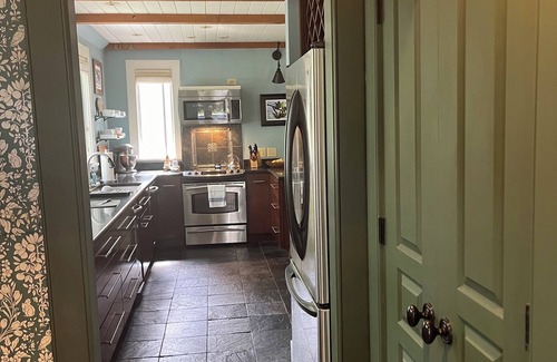 West Hartford Condo | Ski in, Ski Out Luxury Mountain Home Featuring 2 Master Suites Top of Mountain