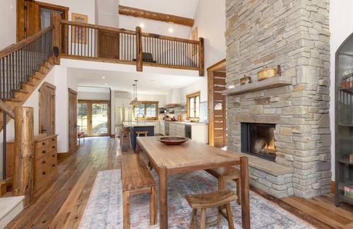 Spanish Peaks House | Ski In/Ski Out - Luxury On the Slope & Golf Course - Walk to Montage Hotel!