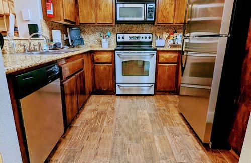 Tahoe Village Condo | Ski in! Ski out! Luxury 3 Bedroom Home @Heavenly ski resort, Lake Tahoe