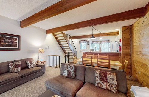 McHenry House | Ski-in/ski-out mountain-view home with hot tub, fireplace & year-round fun