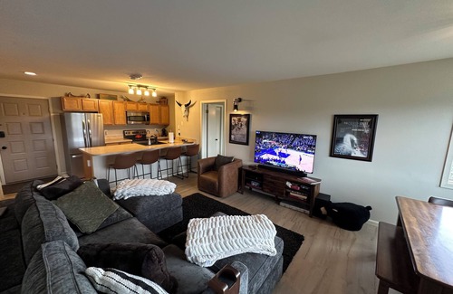 Granby Condo | Ski In Ski Out Newley Updated2 Bed 2Bath&LoveSac Sleeper!Walk To Lift!🔥reviews!