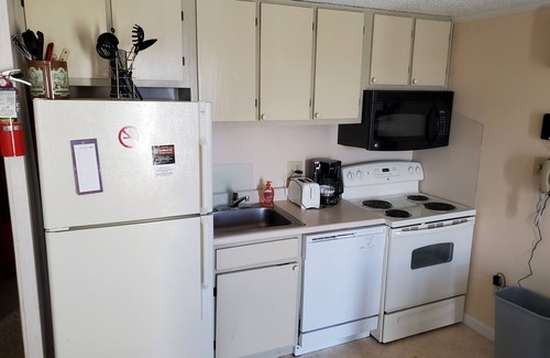Snowshoe Condo | Ski In/Ski Out. Next to the village. Gated parking. Mtn views. Free Wi-Fi. #284