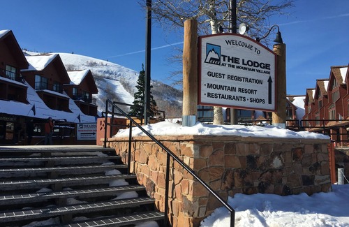 North Park City Condo | Ski-In/Ski-Out PARK CITY VACATION CONDO with MOUNTAIN VIEW!