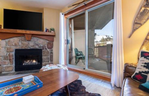 Salt Lake Mountain Resorts House | Ski in Ski out Pool Hot Tub Pool Table Resort View