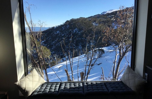 Mount Buller Apartment | Ski In Ski Out Sun Valley on Chamois, overlooking Chamois Run. Watch Mogul comps