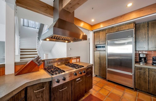 Salt Lake Mountain Resorts House | Ski in/ski out to Alta in this bright, breathtaking new home that sleeps 12 with fireplace!