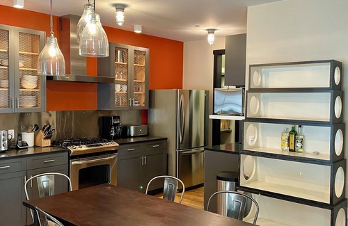 Taos Ski Valley Ski Chalet | Ski-in ski-out Modern Chalet in Kachina Basin. w/Steam Showers!