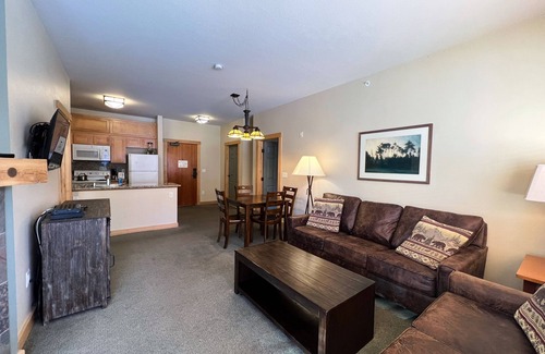 Mammoth Lakes Condo | Ski-in/Ski-out with views at Sunstone
