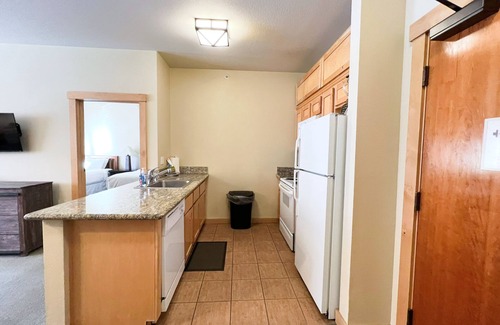 Mammoth Lakes Condo | Ski-in/Ski-out with views at Sunstone