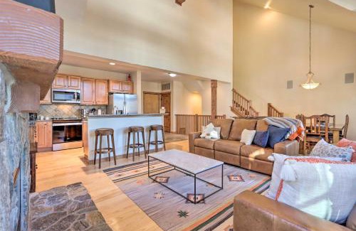 Tamarack Resort House | Ski-InandSki-Out Donnelly Townhome with Hot Tub!