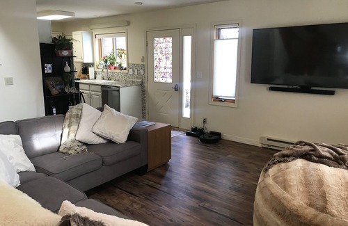 Jackson House | Ski Jackson Hole, Yellowstone access, remodeled kitchen n baths.