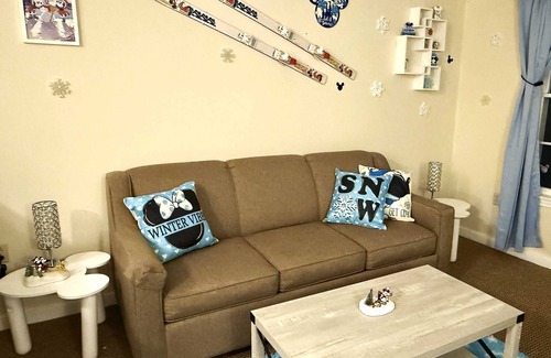 Hancock Apartment | Ski On Off Disney Mountain Suite Jiminy Peak- Sleeps4- The Most Magical Berkshi
