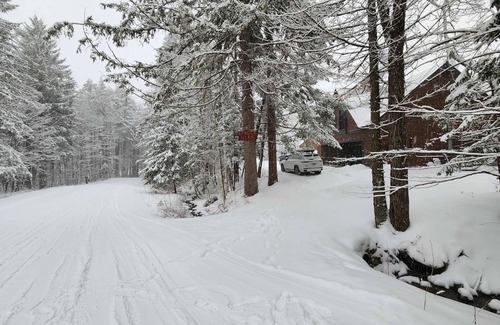 Central Vermont- Killington House | ☆ SKI ON & OFF ☆ Spruce Glen C on Great Eastern Trail w/AC, Sauna, Fireplace