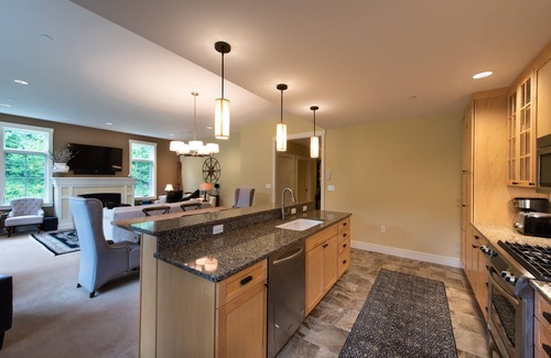Warren Condo | Ski On-Ski Off on the Sugarbush Property-Next to Claybrook