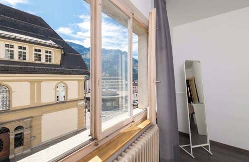 St. Moritz Apartment | Ski Paradise, Steps to Chantarella Lift