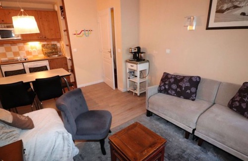 Les Claux Apartment | Ski-to-door apartment, Vars, Hautes Alpes