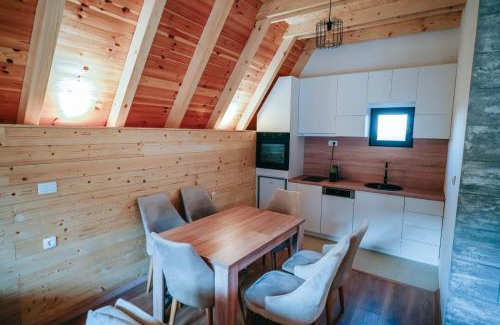Virak Ski Chalet | Ski Vista house
