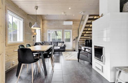 Pelkosenniemi Ski Chalet | Skicamp 3