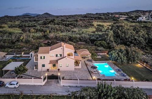 Agios Matthaios House | Skidi Beach house