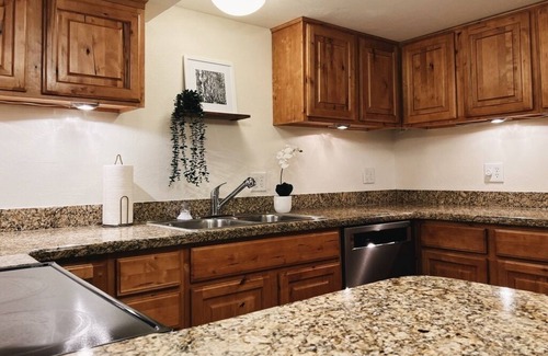 Cottonwood Heights House | Skiers Paradise — Modern 2BR, mins from resorts!