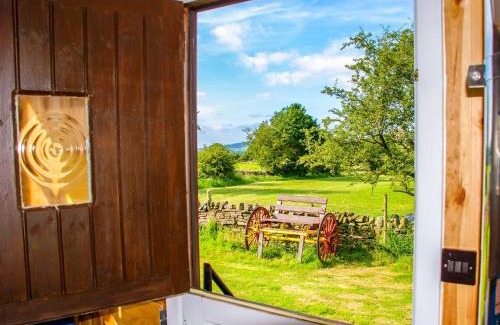 Cononley House | Skipton Shepherd's Hut - Dales View