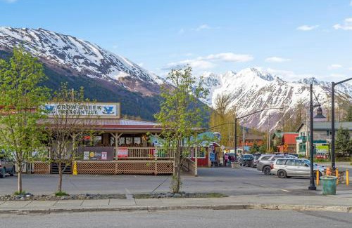 Alyeska Apartment | Skiview #103